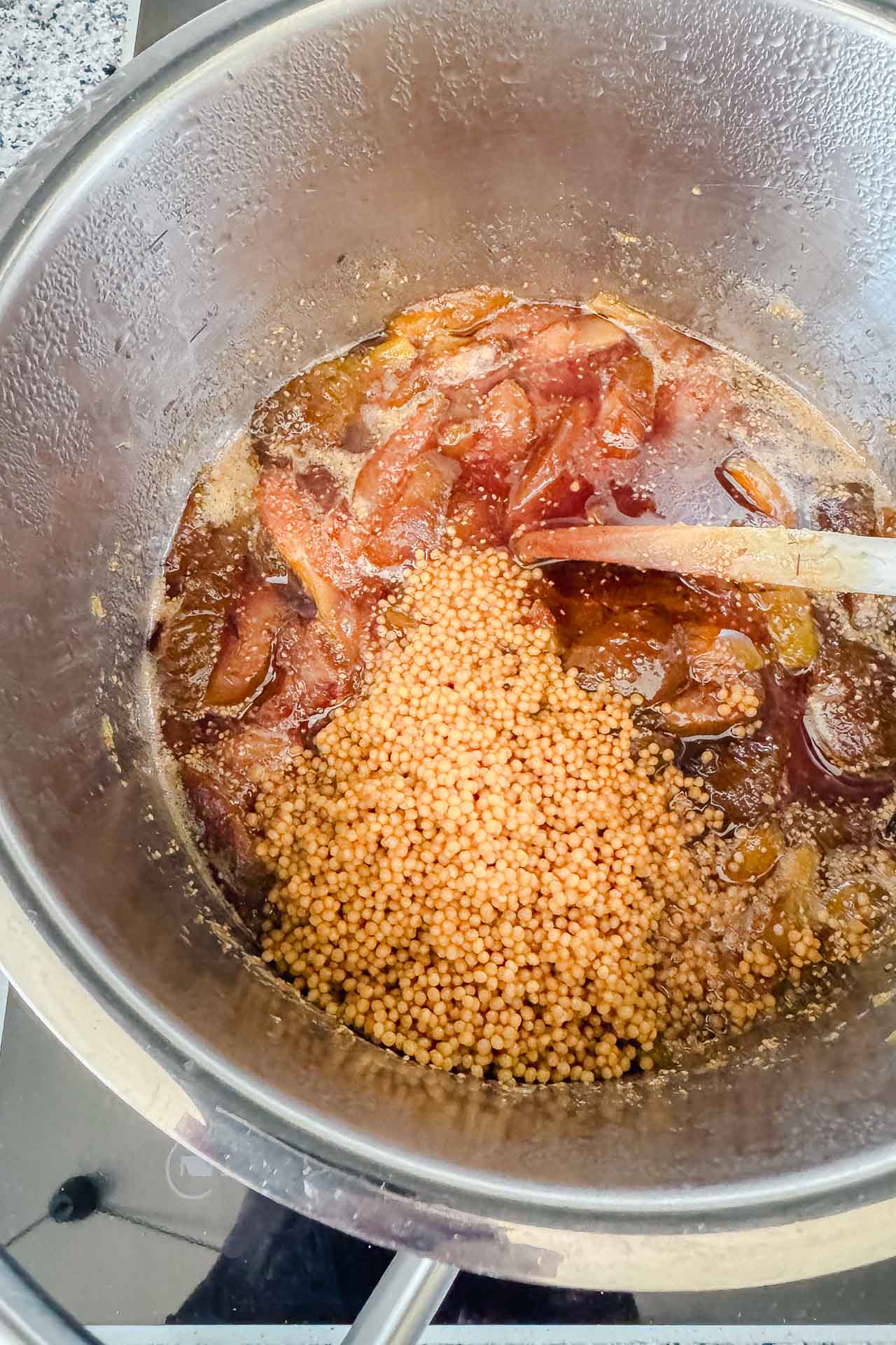 Feigen_Rezept-6 Herzhafte Feigenrezepte: Feigensenf selber machen mit Senfkörnern, die in die Feigenmasse gegeben werden